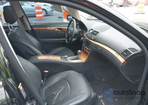 2007 Mercedes-Benz E 550 из США, поврежденный, VIN WDBUF72X67B033570